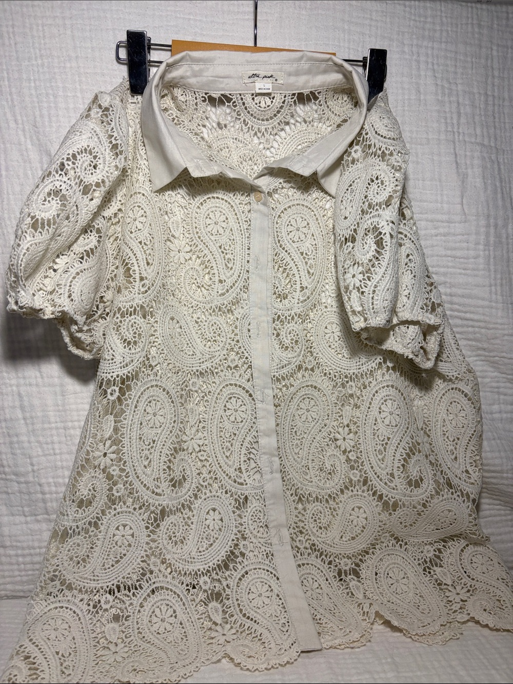 Ultra Pink Cream Lace Button-Down Top